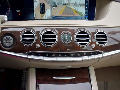 Used 2019 Mercedes-Benz S 560 4MATIC Sedan image 23