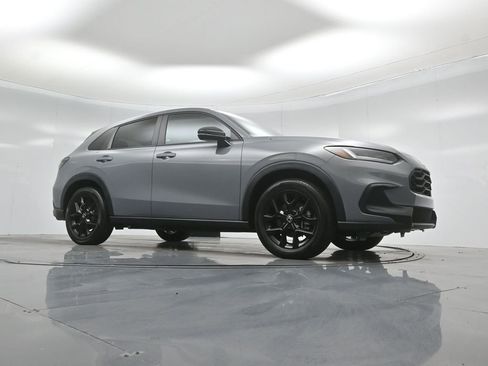 Used 2024 Honda HR-V Sport image 3