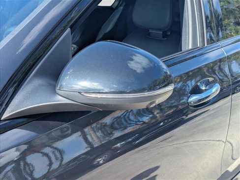 Used 2023 Mercedes-Benz C 300 Sedan image 8