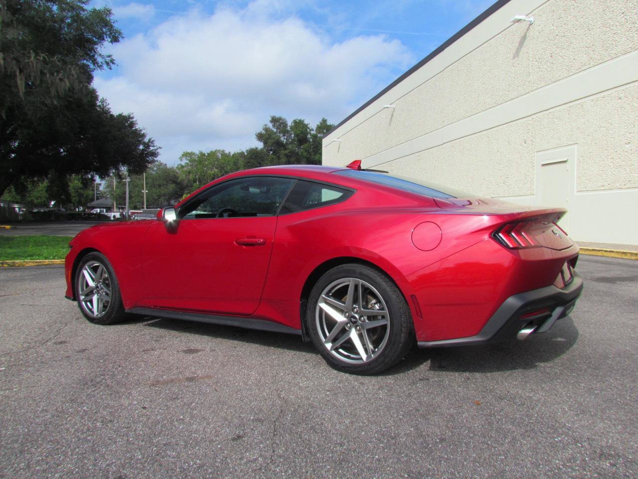Used 2024 Ford Mustang EcoBoost RWD image 7