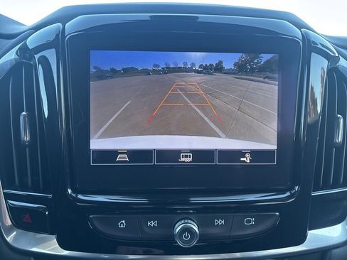 Used 2023 Chevrolet Traverse LT w/ LPO, Floor Liner Package image 27