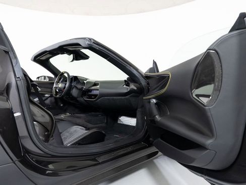 Used 2022 Ferrari SF90 Spider AWD/4WD image 40