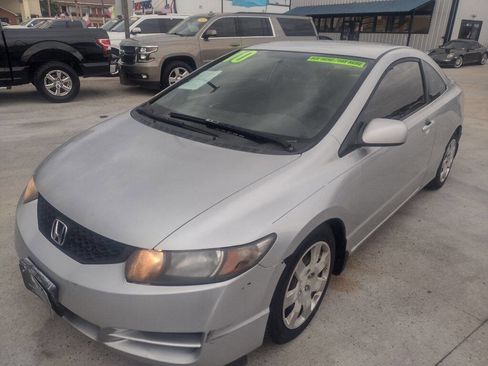 Used 2010 Honda Civic LX image 3
