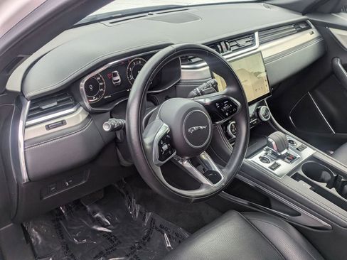 Used 2024 Jaguar F-PACE R-Dynamic S image 11