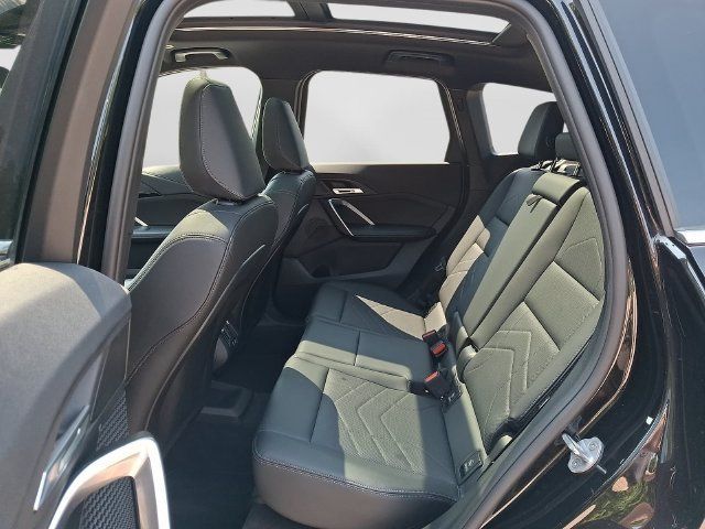 Used 2025 BMW X1 xDrive28i AWD/4WD image 12