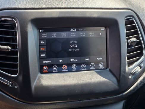 Used 2020 Jeep Compass Latitude w/ Cold Weather Group image 23