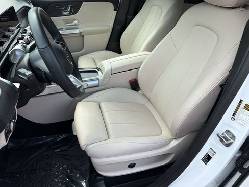 Certified 2026 Mercedes-Benz GLB 250 4MATIC image 5