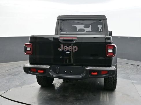 Used 2025 Jeep Gladiator Rubicon w/ Safety Group AWD/4WD image 5