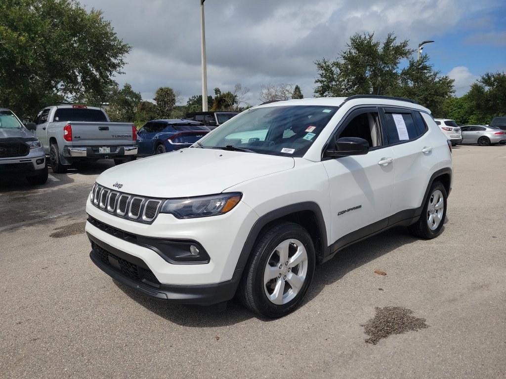 Used 2022 Jeep Compass Latitude FWD image 31