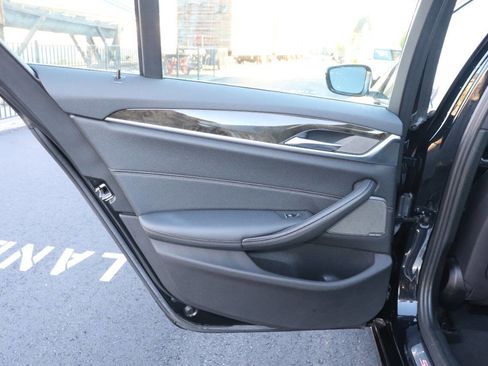 Used 2019 BMW 530i w/ Convenience Package image 54