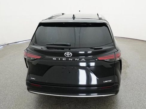 New 2026 Toyota Sienna Limited image 41