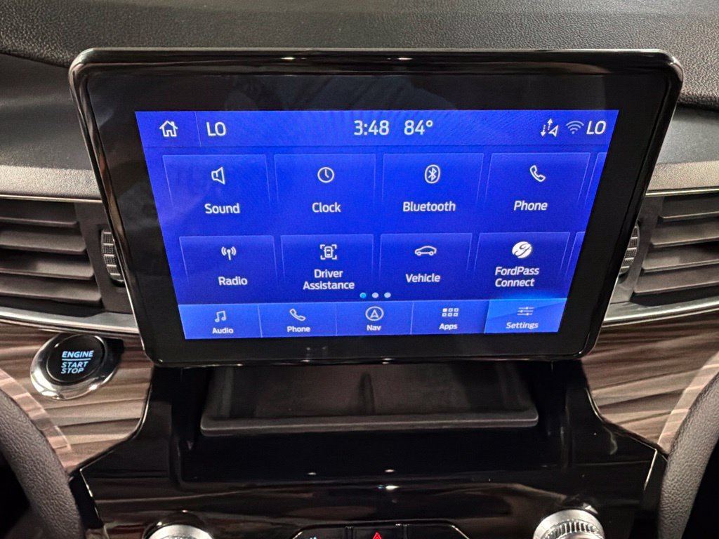Used 2024 Ford Explorer Limited AWD/4WD image 9