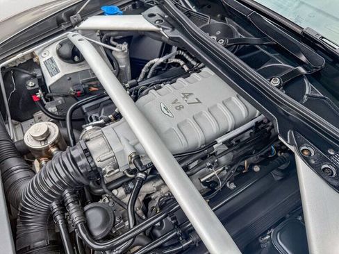 Used 2015 Aston Martin V8 Vantage Roadster image 22