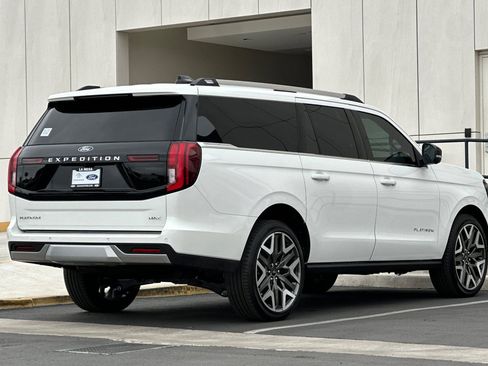 New 2026 Ford Expedition Max Platinum w/ Platinum Ultimate Package AWD/4WD image 3