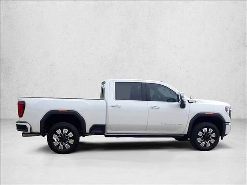 Used 2024 GMC Sierra 2500 Denali w/ Denali Reserve Package AWD/4WD image 5