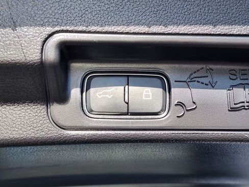 Certified 2020 Ford Explorer XLT w/ Comfort Package image 33