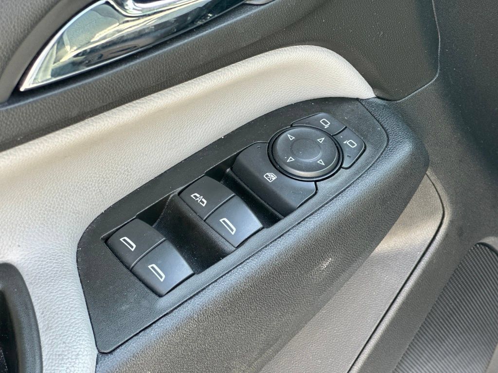 Used 2024 Chevrolet Equinox LS w/ LS Convenience Package AWD/4WD image 15