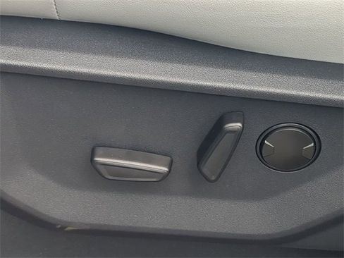 New 2025 Ford Expedition Max Platinum w/ Driver's Package image 9