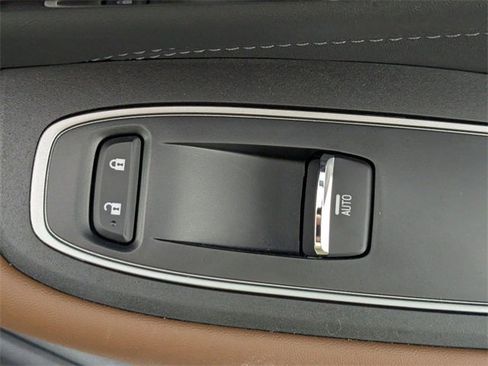 Used 2024 Subaru Outback Touring image 36