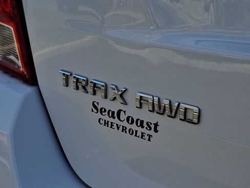 Used 2022 Chevrolet Trax LT w/ Sport Edition image 31