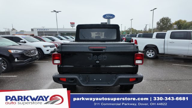 Used 2023 Jeep Gladiator Sport AWD/4WD image 6