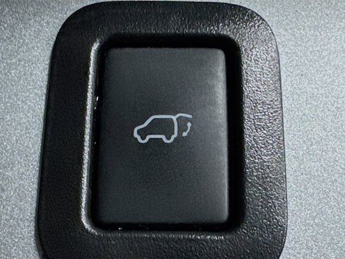 Used 2018 Toyota Highlander XLE image 36