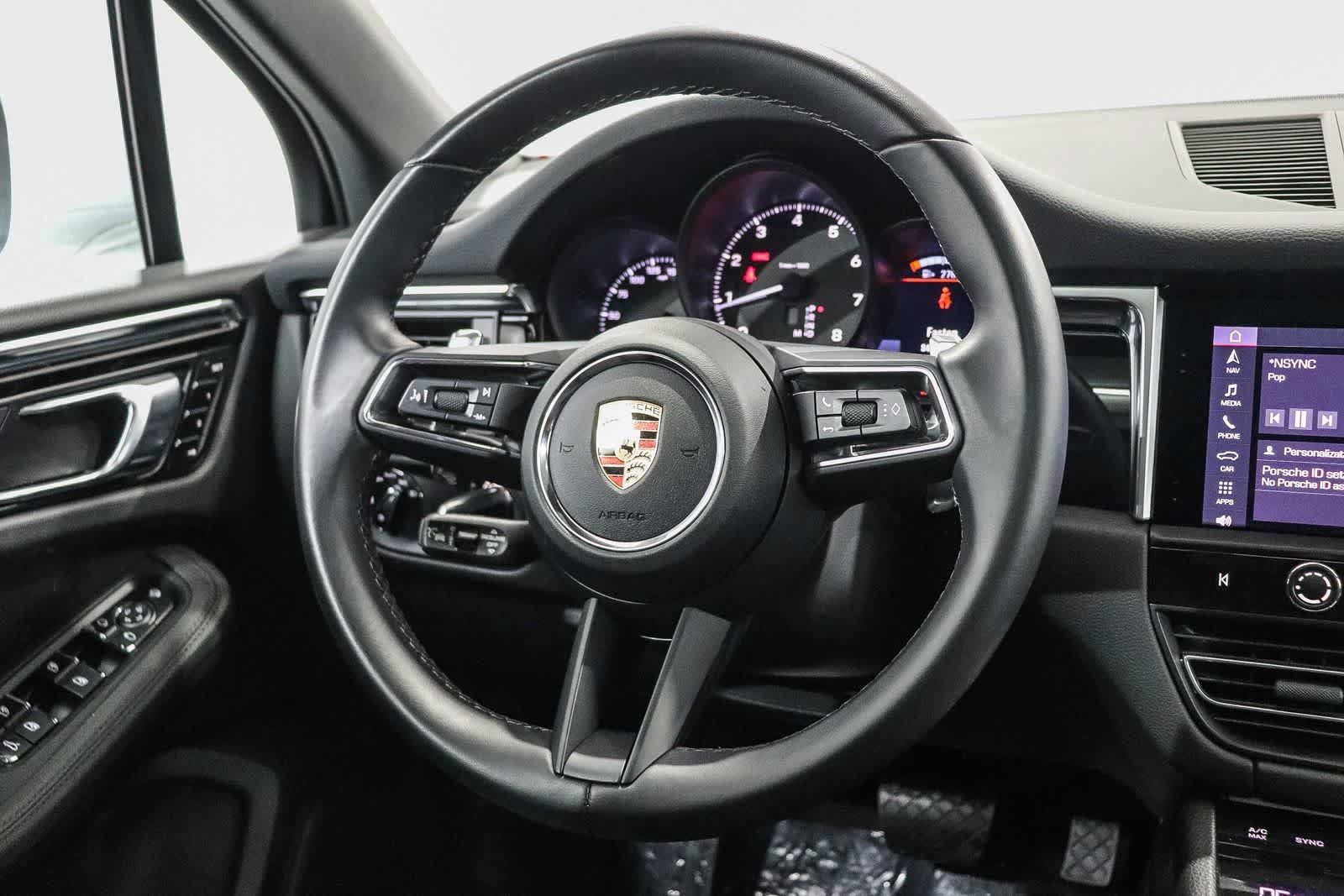 Used 2024 Porsche Macan AWD/4WD image 16