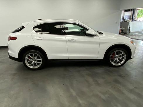 Used 2019 Alfa Romeo Stelvio Ti image 7