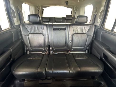 Used 2010 Honda Pilot Touring image 27