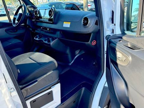 Used 2026 Mercedes-Benz Sprinter 2500 image 26