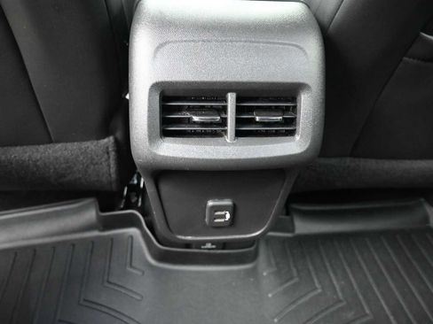 Used 2022 Chevrolet Equinox RS w/ Infotainment Package AWD/4WD image 10