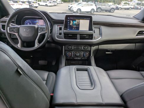 Used 2024 Chevrolet Tahoe Z71 w/ Luxury Package image 15