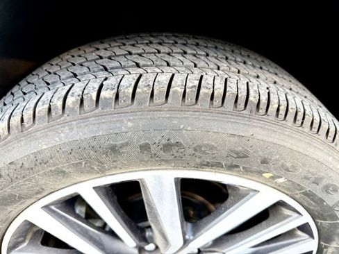 Certified 2024 Nissan Kicks SV image 30