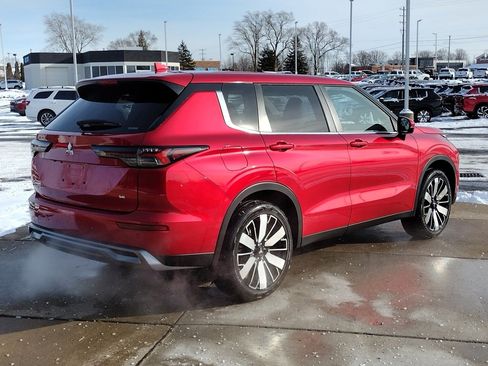 New 2026 Mitsubishi Outlander SE image 16