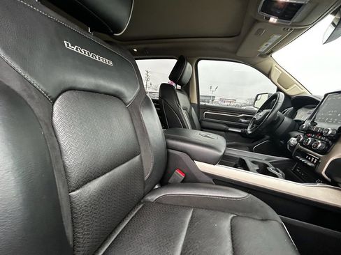 Used 2019 RAM 1500 Laramie image 17