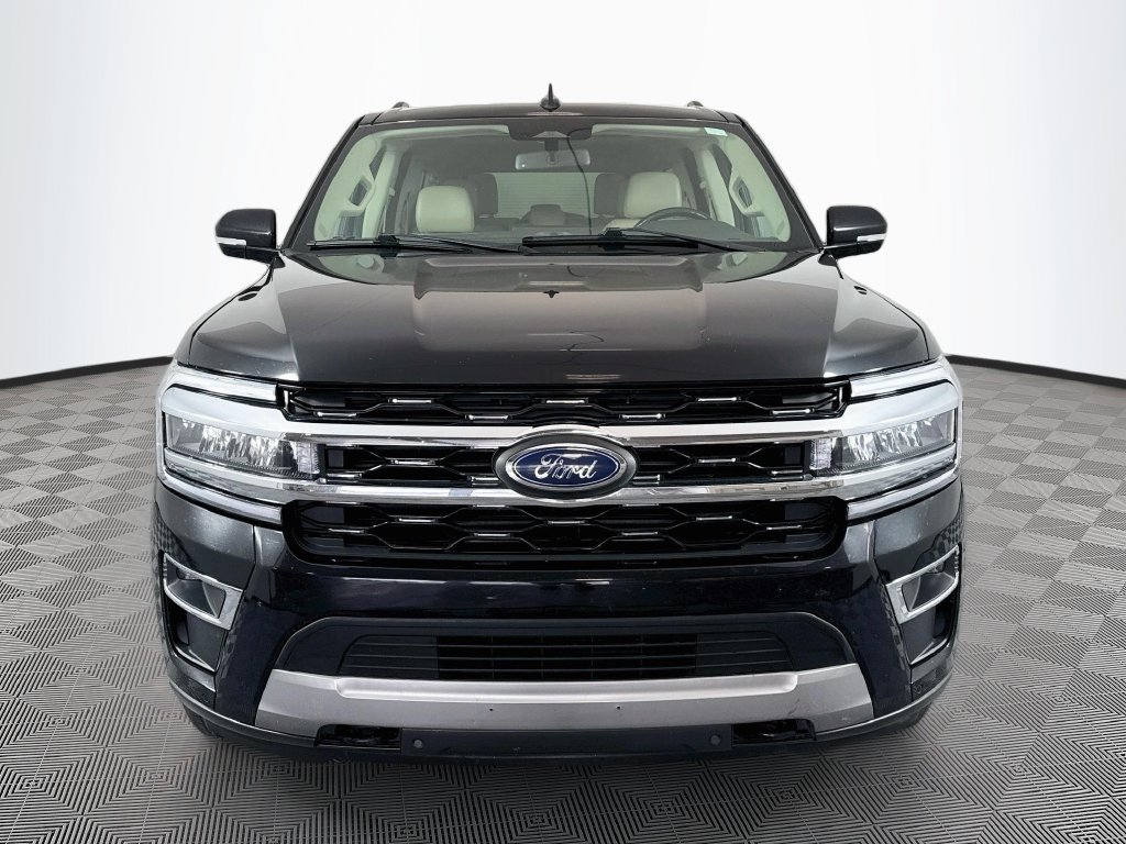 Used 2022 Ford Expedition Max Limited AWD/4WD image 2