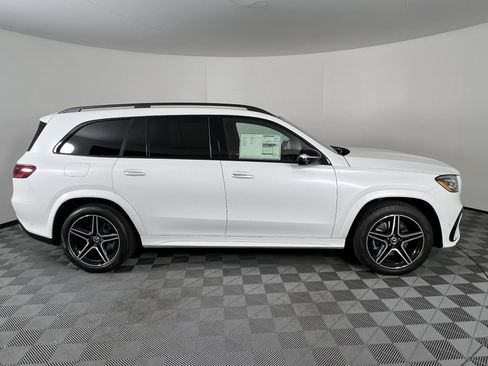 New 2026 Mercedes-Benz GLS 450 4MATIC image 14