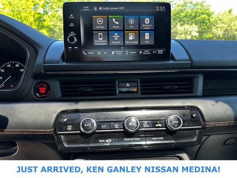 Used 2023 Honda Pilot TrailSport image 11