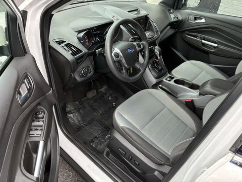 Used 2014 Ford Escape SE w/ Equipment Group 201A AWD/4WD image 7