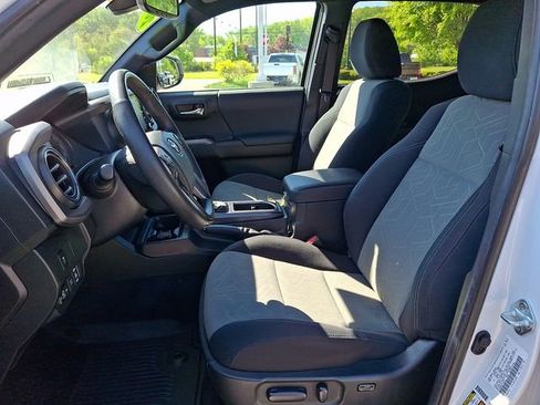 Certified 2023 Toyota Tacoma TRD Sport AWD/4WD image 13