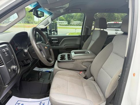 Used 2017 Chevrolet Silverado 2500 W/T w/ WT Convenience Package AWD/4WD image 11