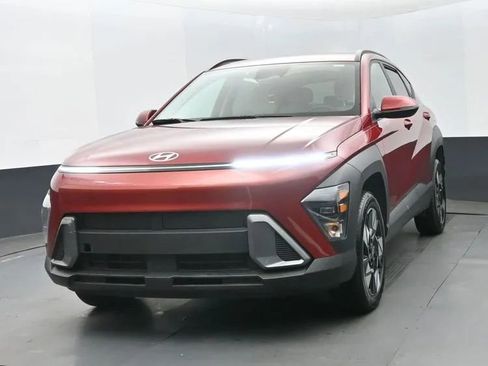Used 2024 Hyundai Kona SEL image 1