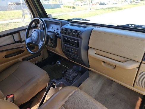 Used 1997 Jeep Wrangler SE image 13