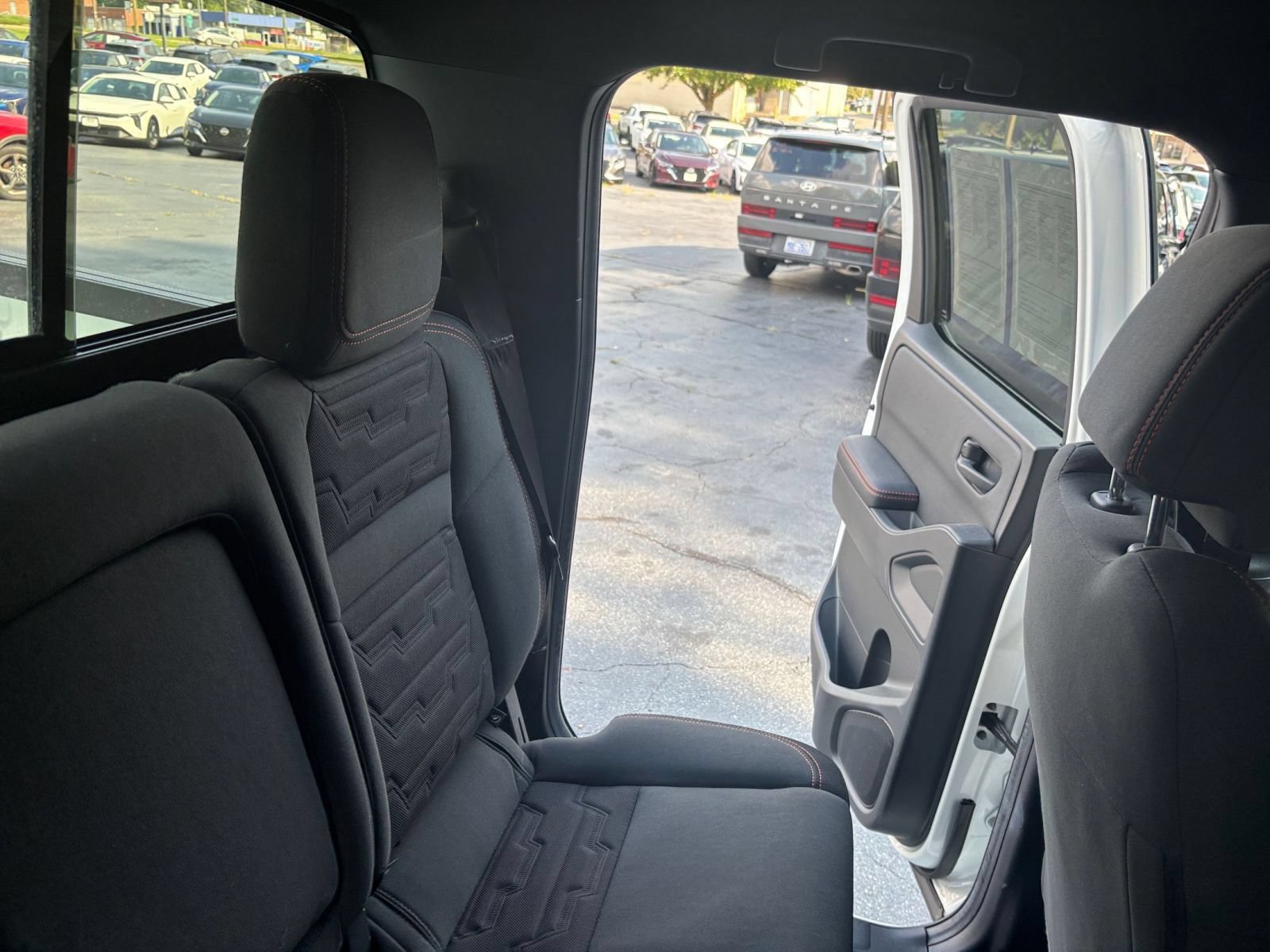 Used 2026 Nissan Frontier PRO-4X AWD/4WD image 34