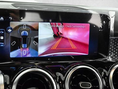 New 2026 Mercedes-Benz GLB 250 4MATIC image 15