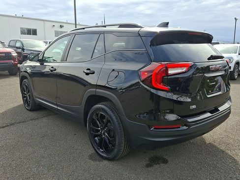 Certified 2022 GMC Terrain SLE w/ Driver Convenience Package image 4