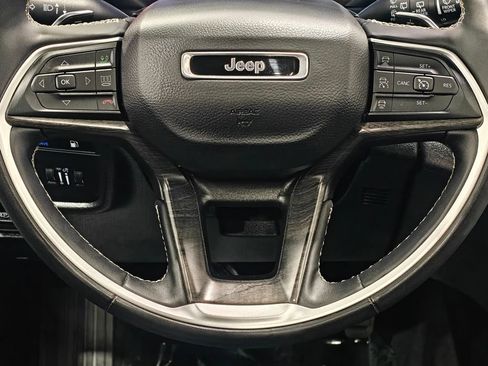 Used 2024 Jeep Grand Cherokee Limited 4xe AWD/4WD image 5