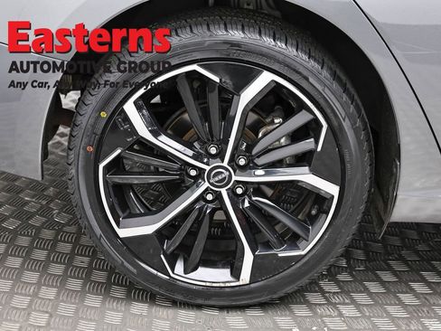 Used 2023 Nissan Altima 2.5 SR AWD/4WD image 30