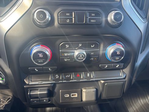 Used 2023 GMC Sierra 1500 SLT image 14