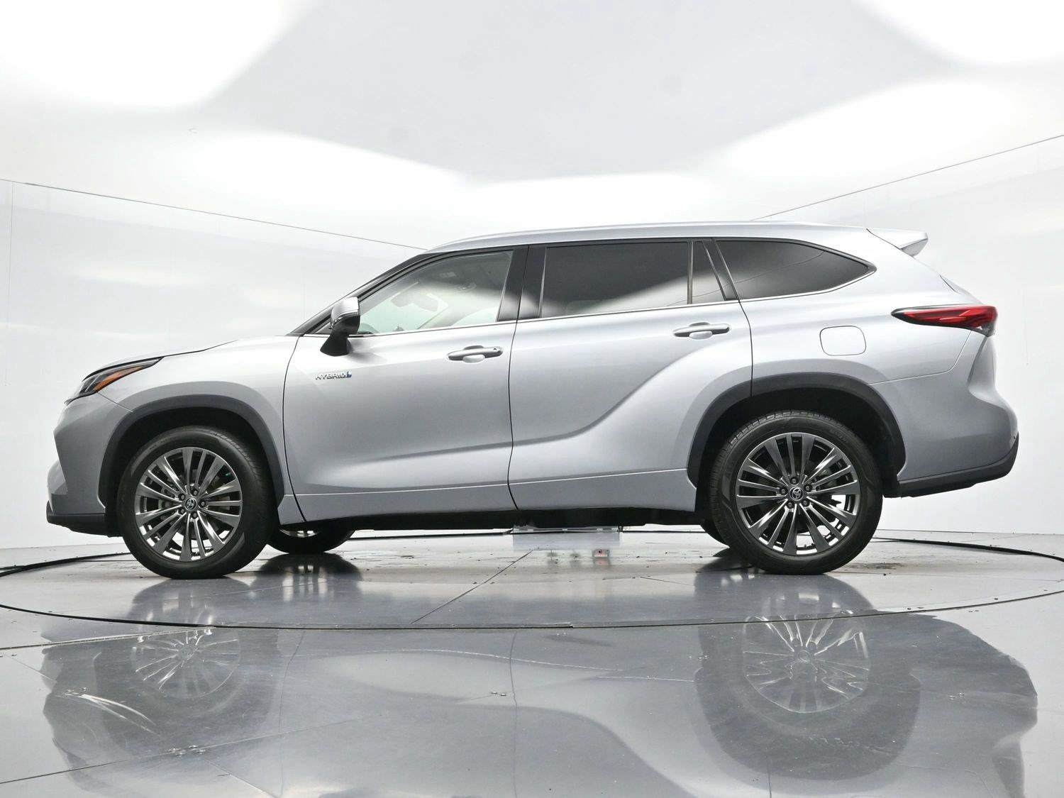 Used 2021 Toyota Highlander Limited FWD image 52